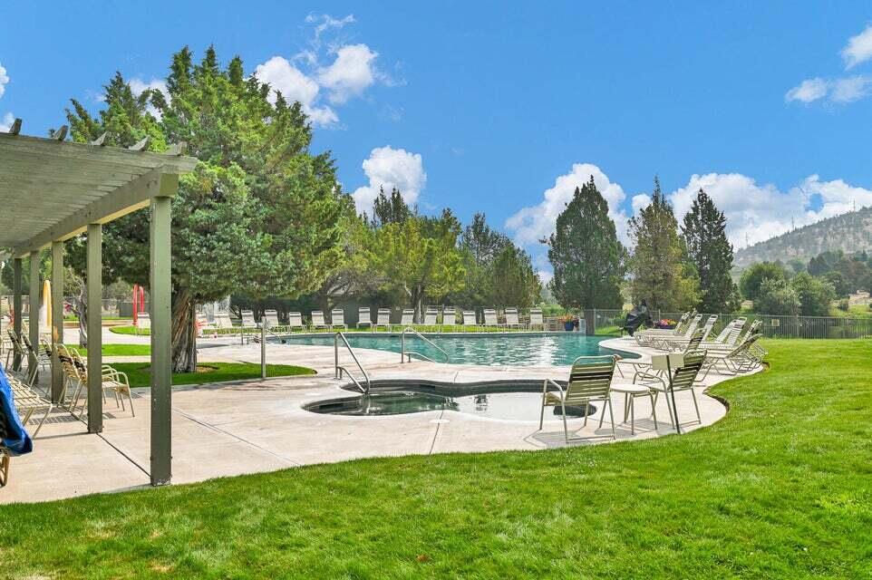 718 Sage Country Court