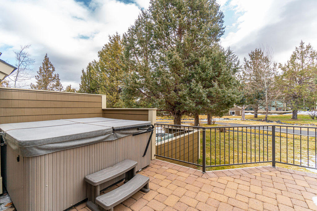 718 Sage Country Court