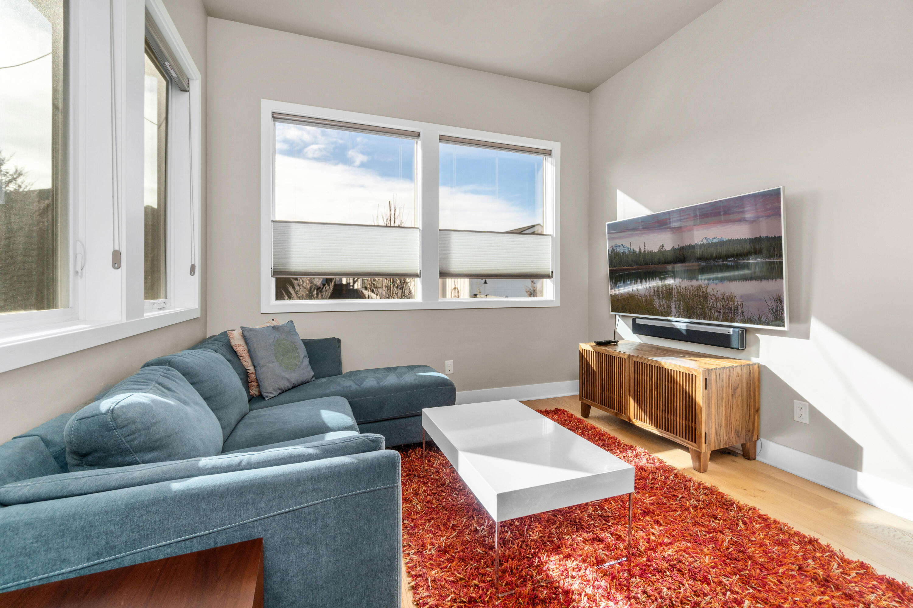 1663 NW Fields Street