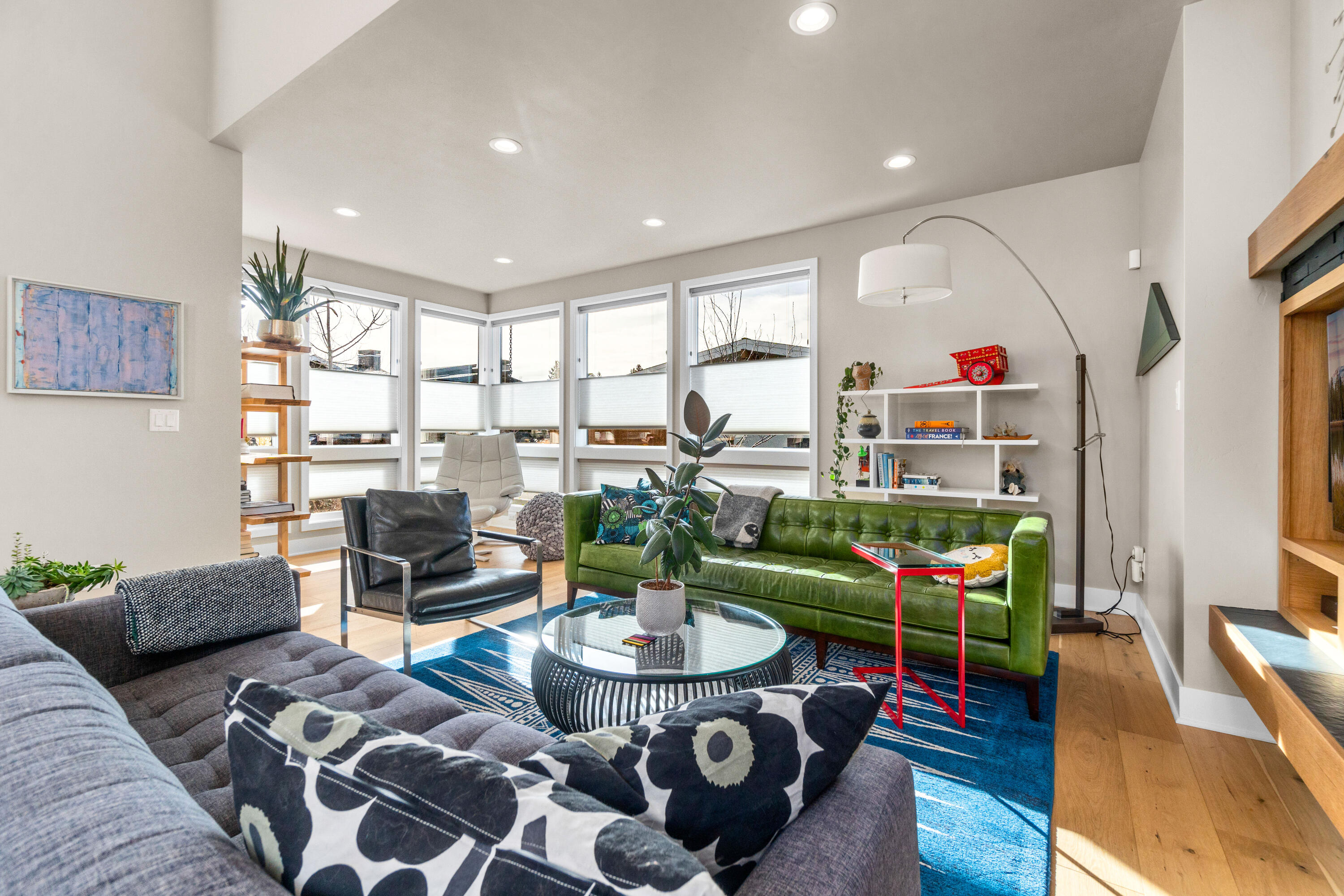 1663 NW Fields Street