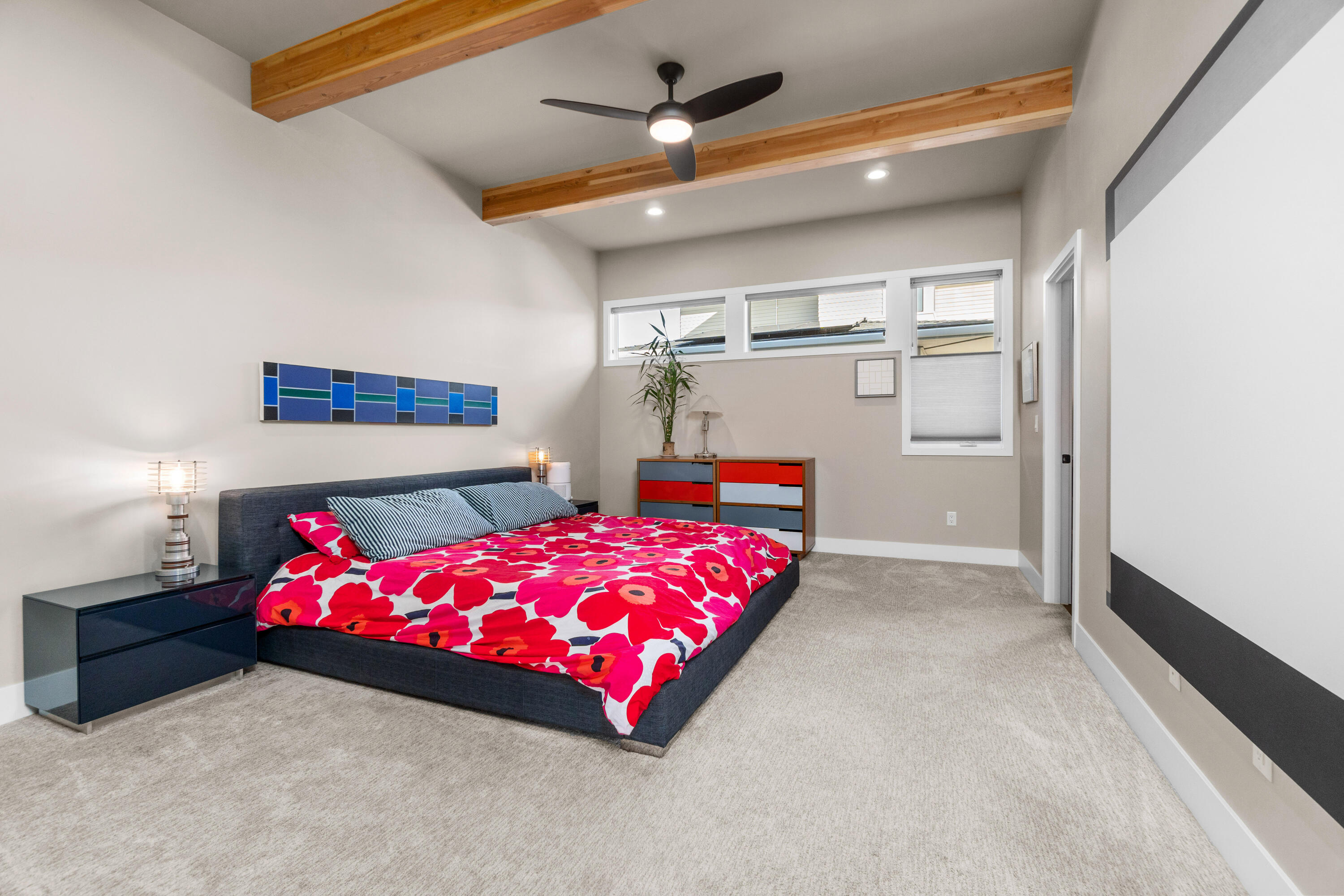 1663 NW Fields Street