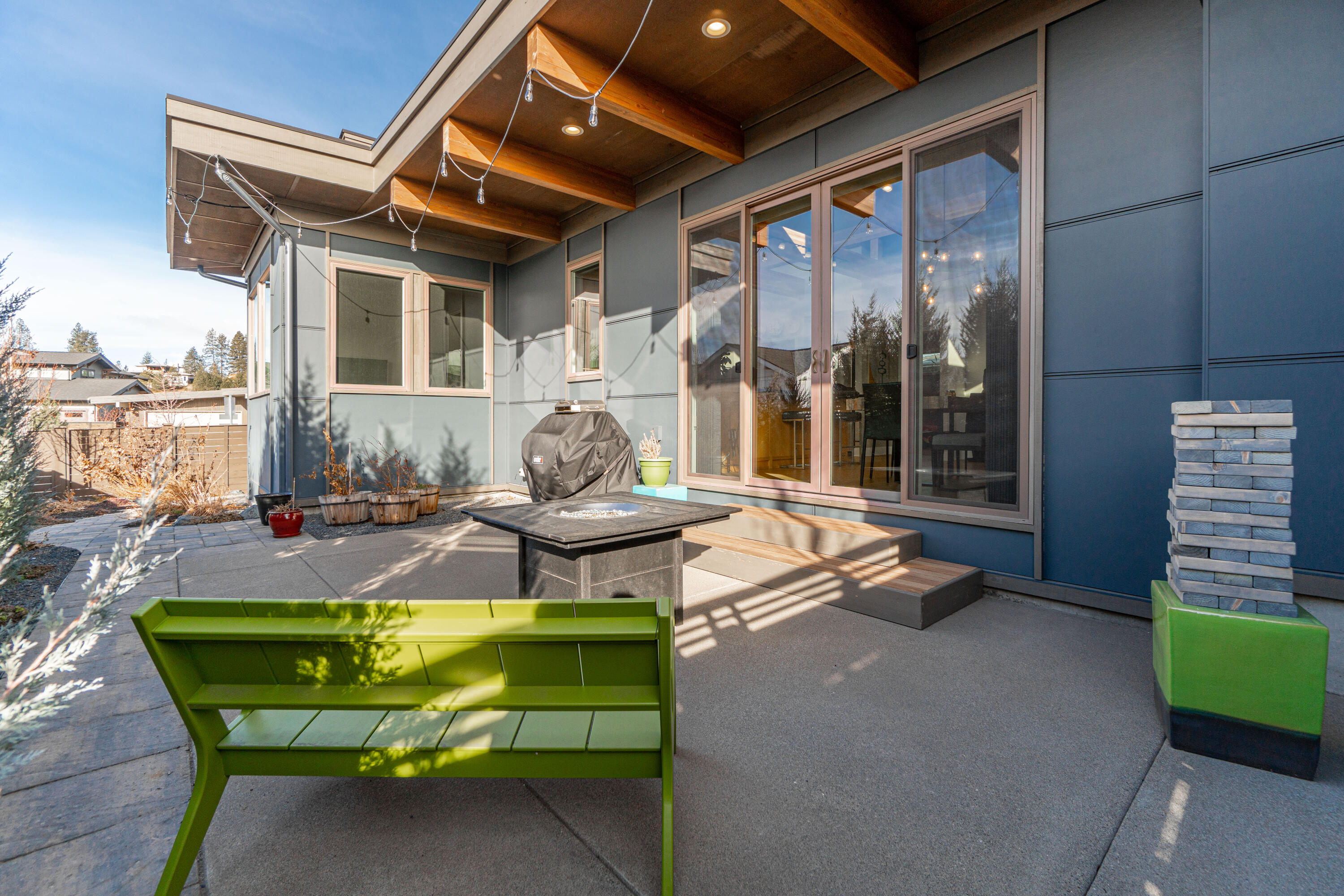 1663 NW Fields Street