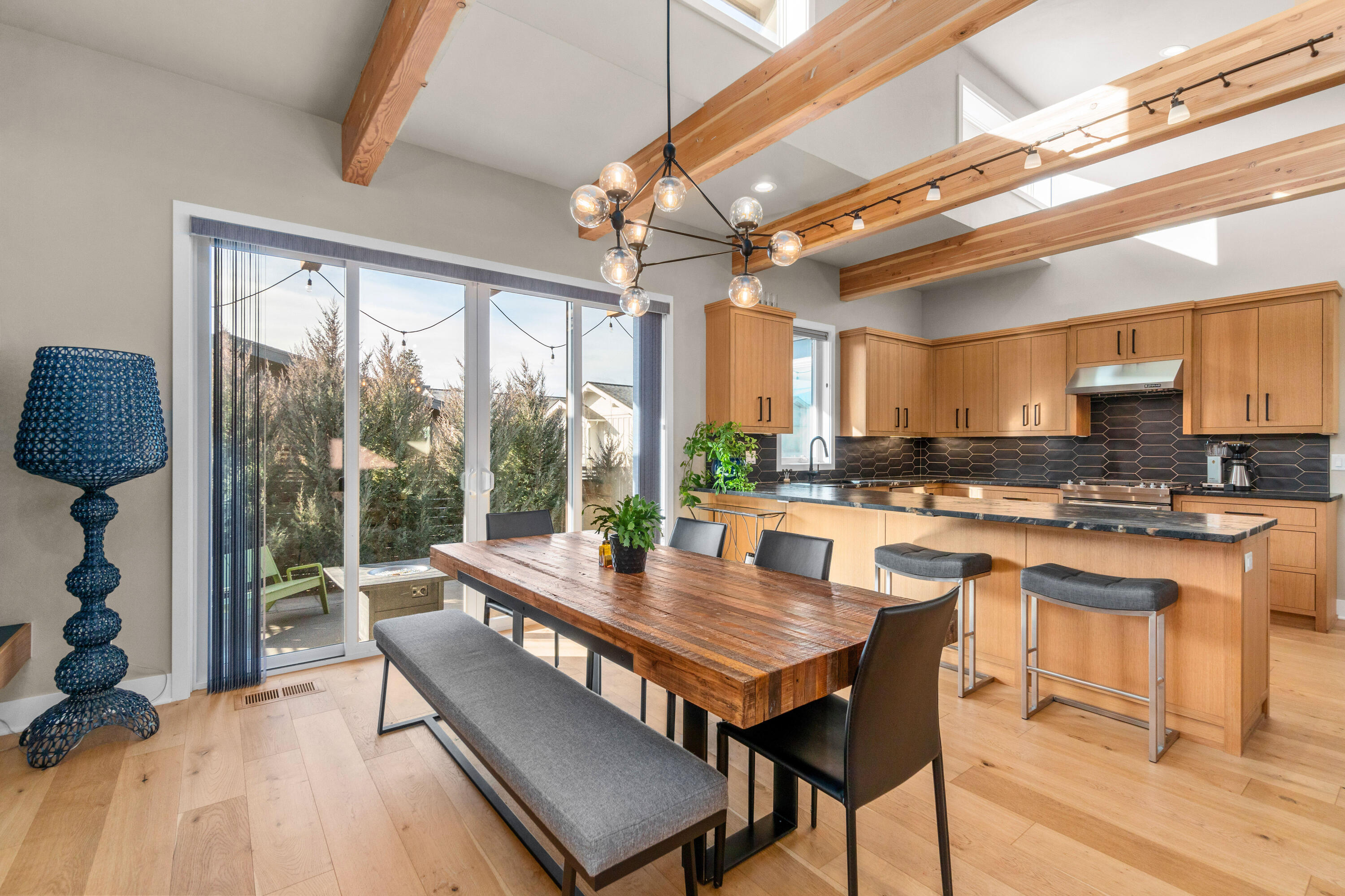 1663 NW Fields Street