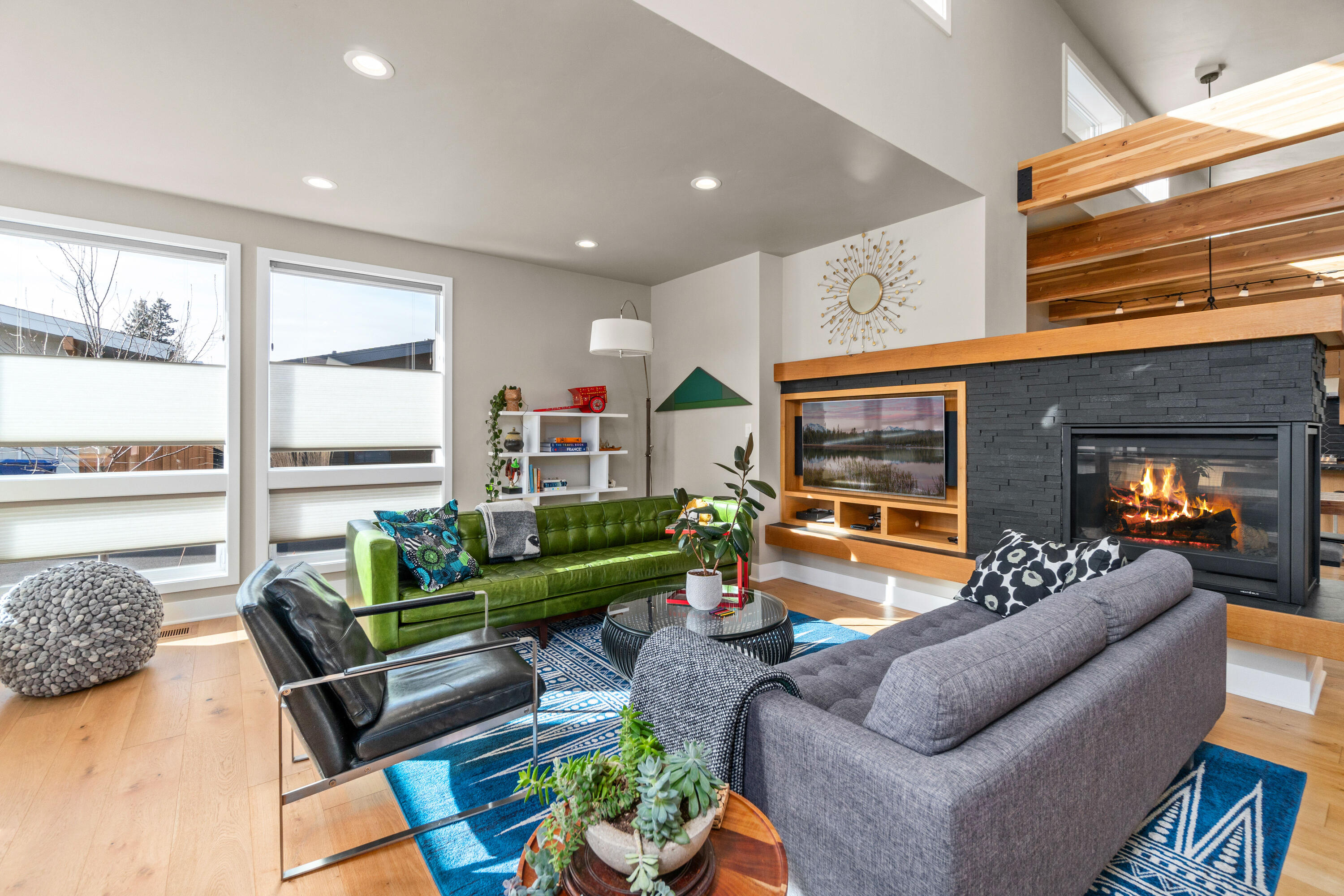 1663 NW Fields Street