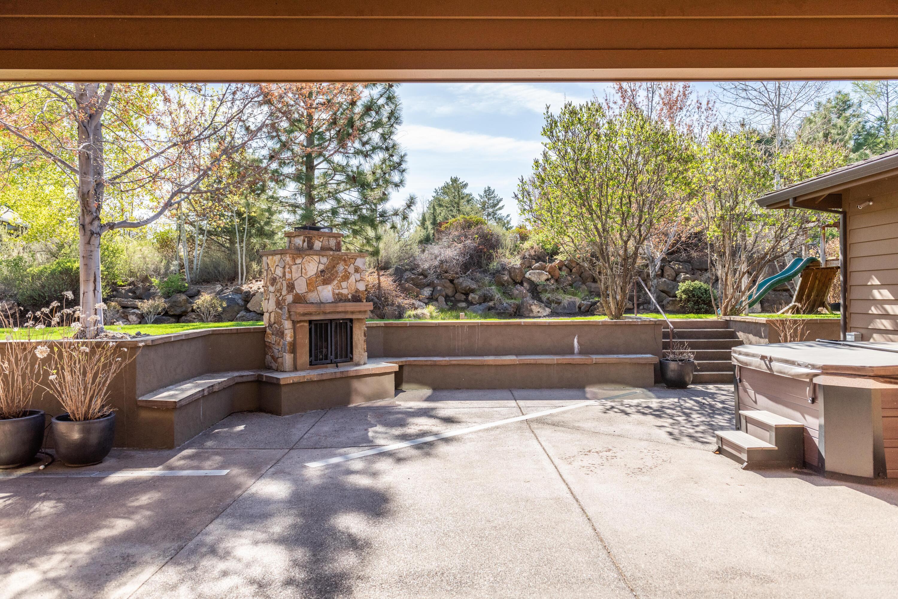 61454 Cultus Lake Court