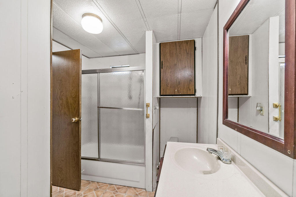 60924 McMullin Drive