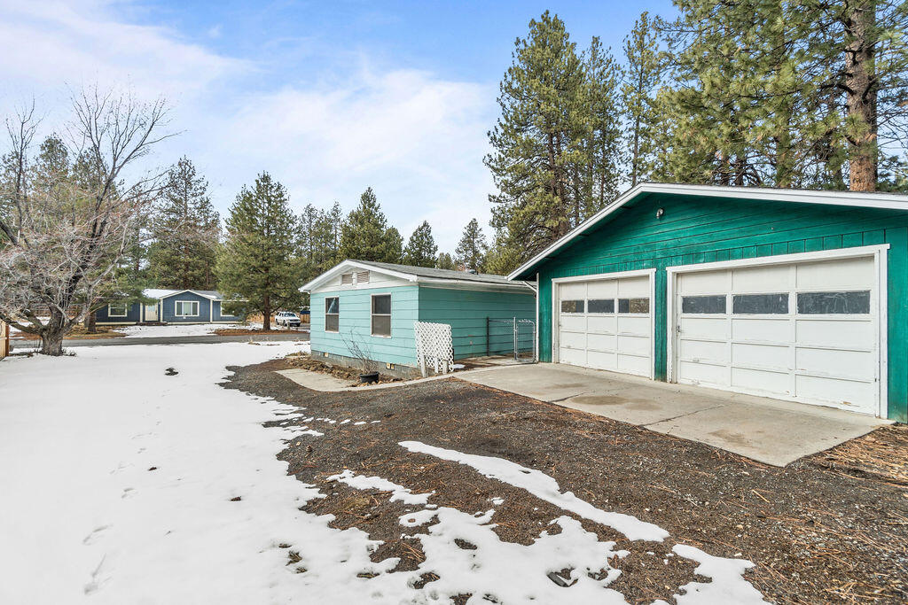 60924 McMullin Drive