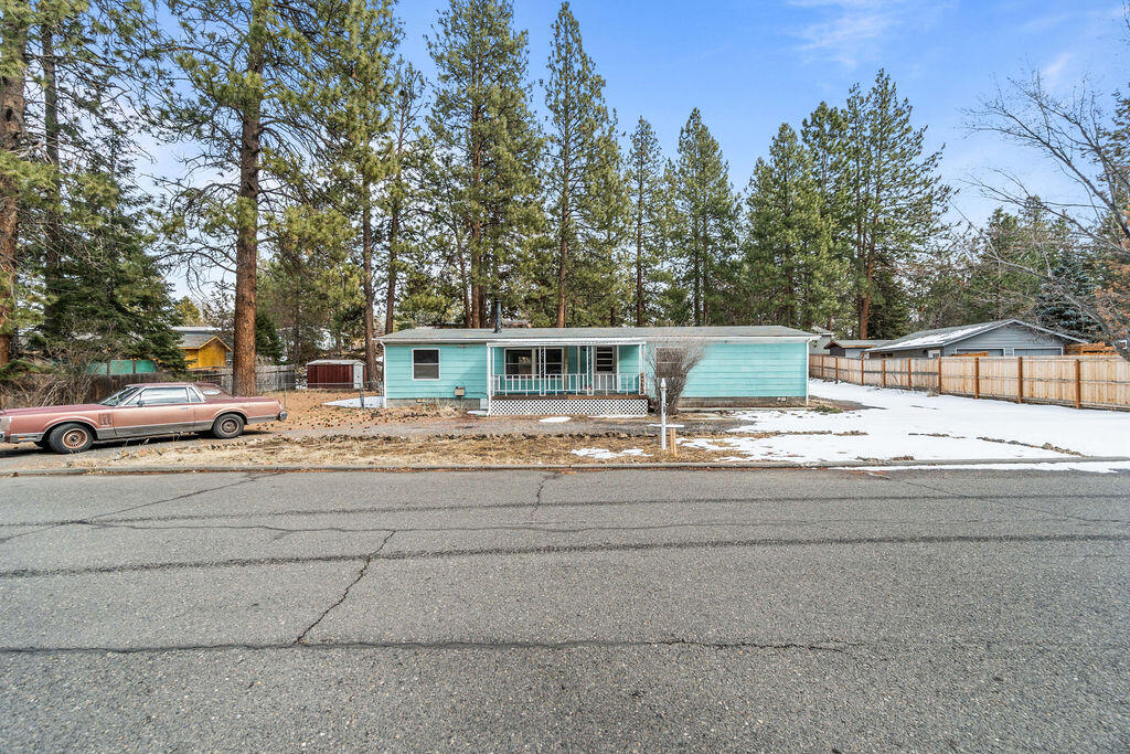 60924 McMullin Drive