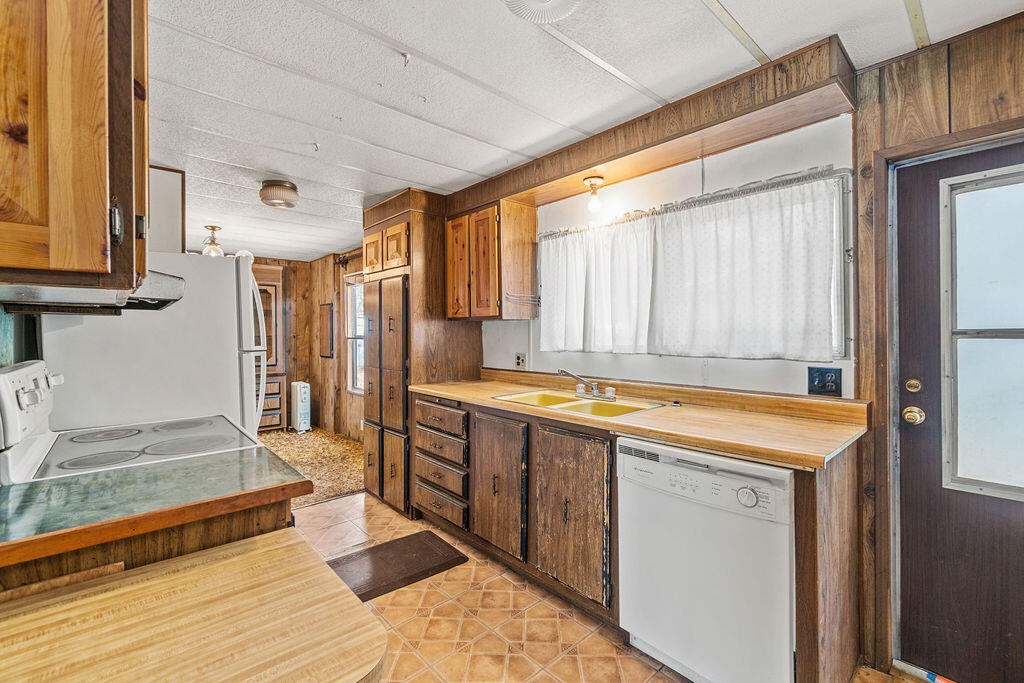 60924 McMullin Drive