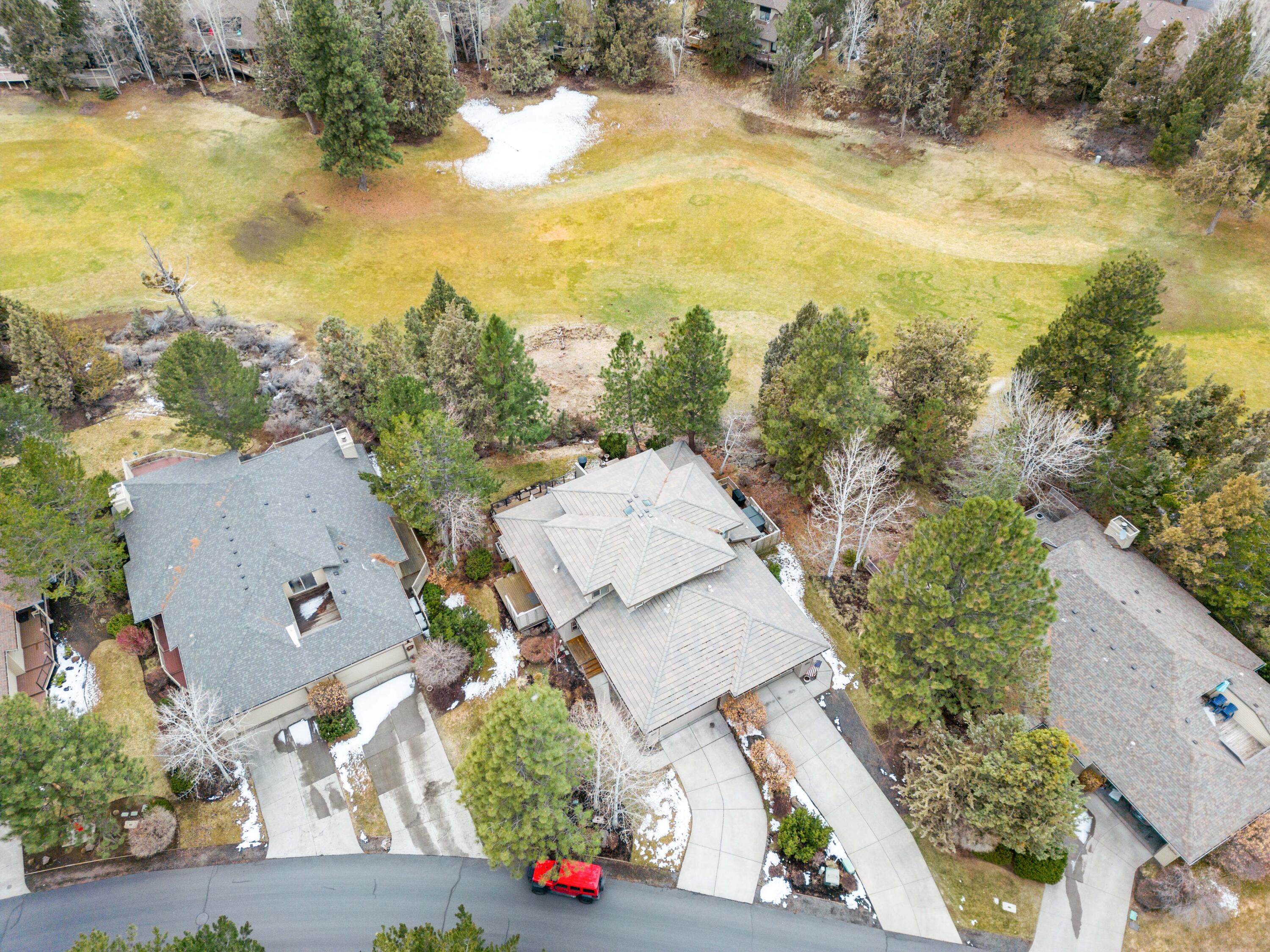 3047 NW Golf View Drive