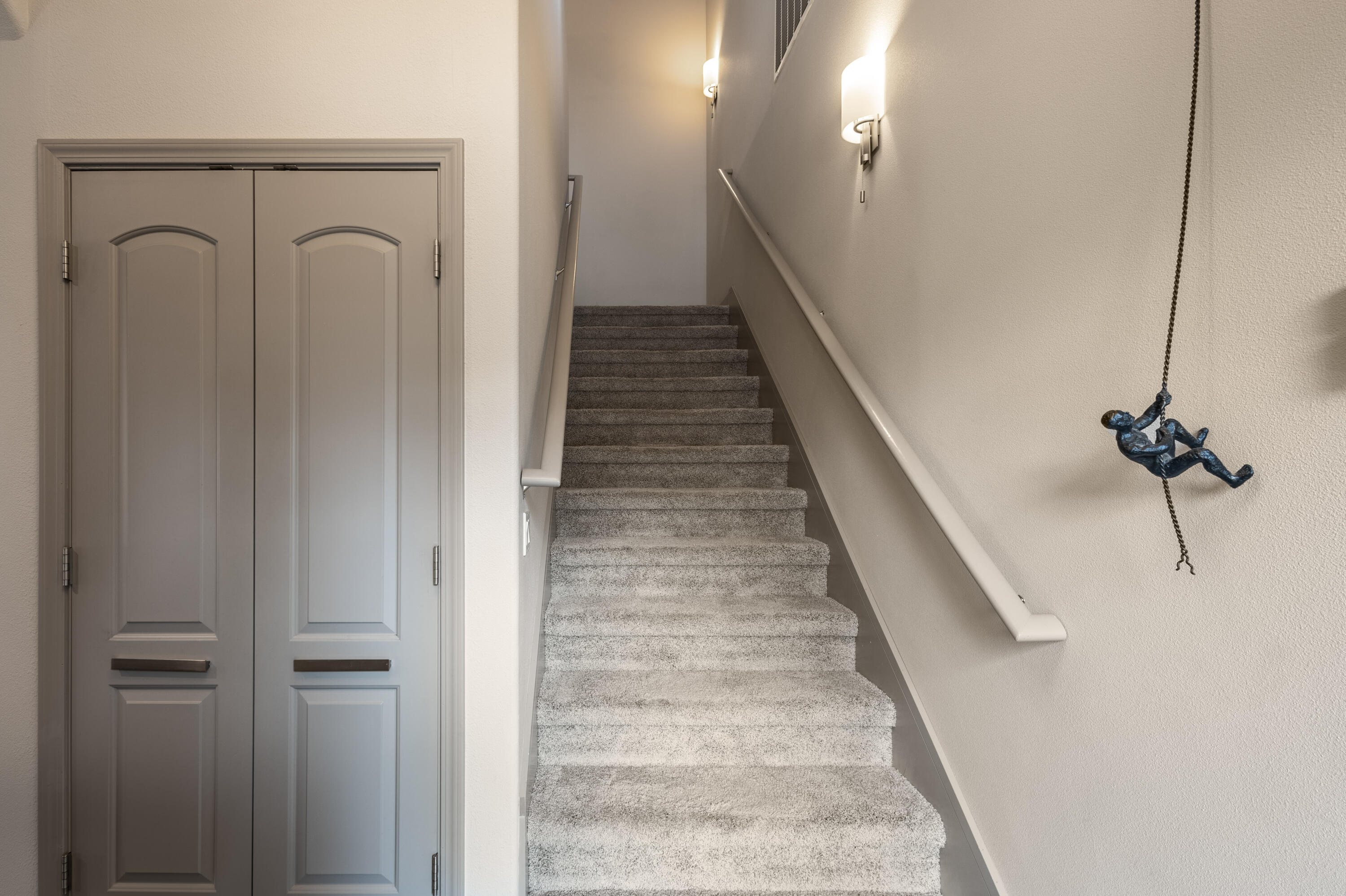 3047 NW Golf View Drive