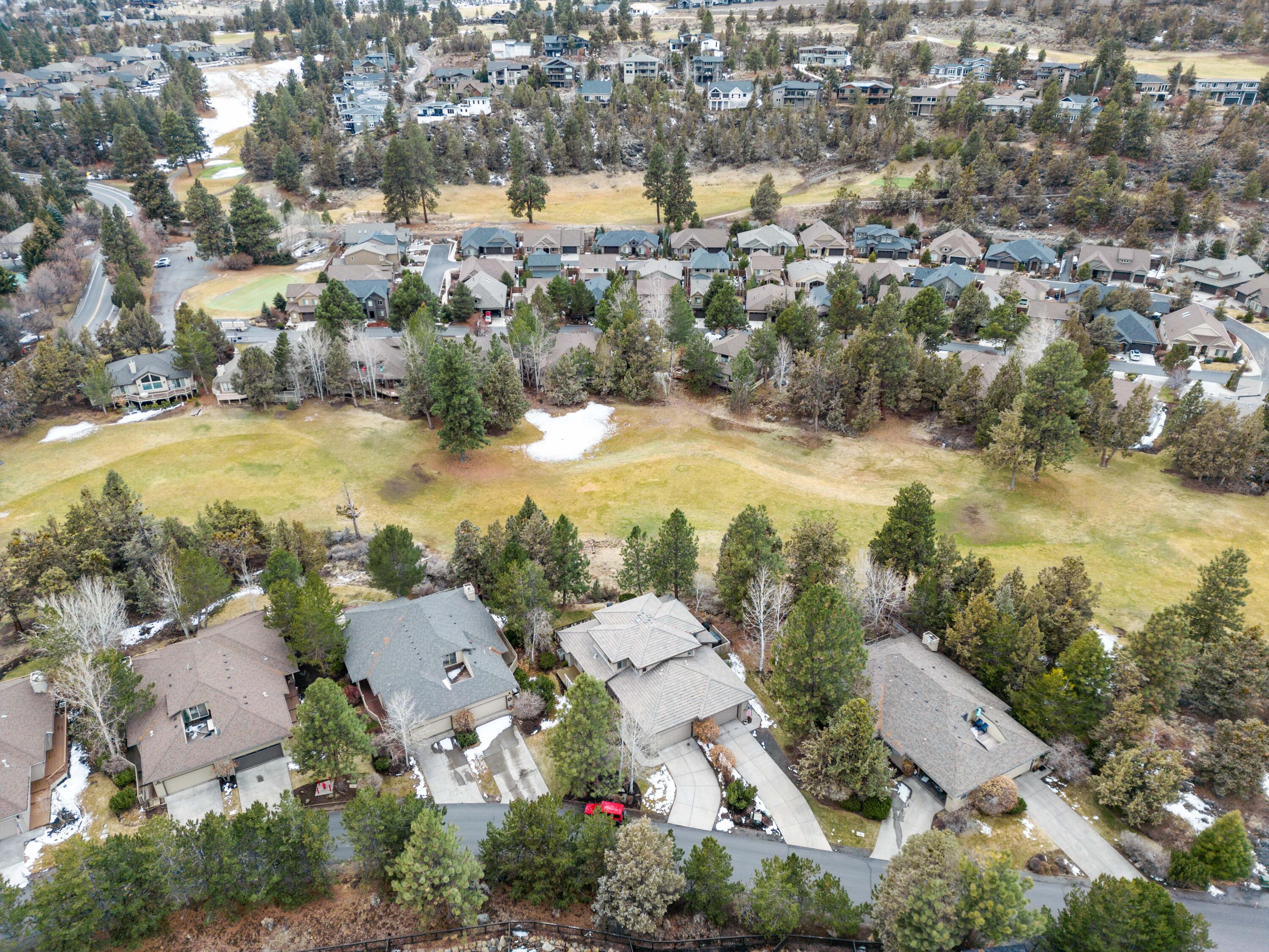 3047 NW Golf View Drive