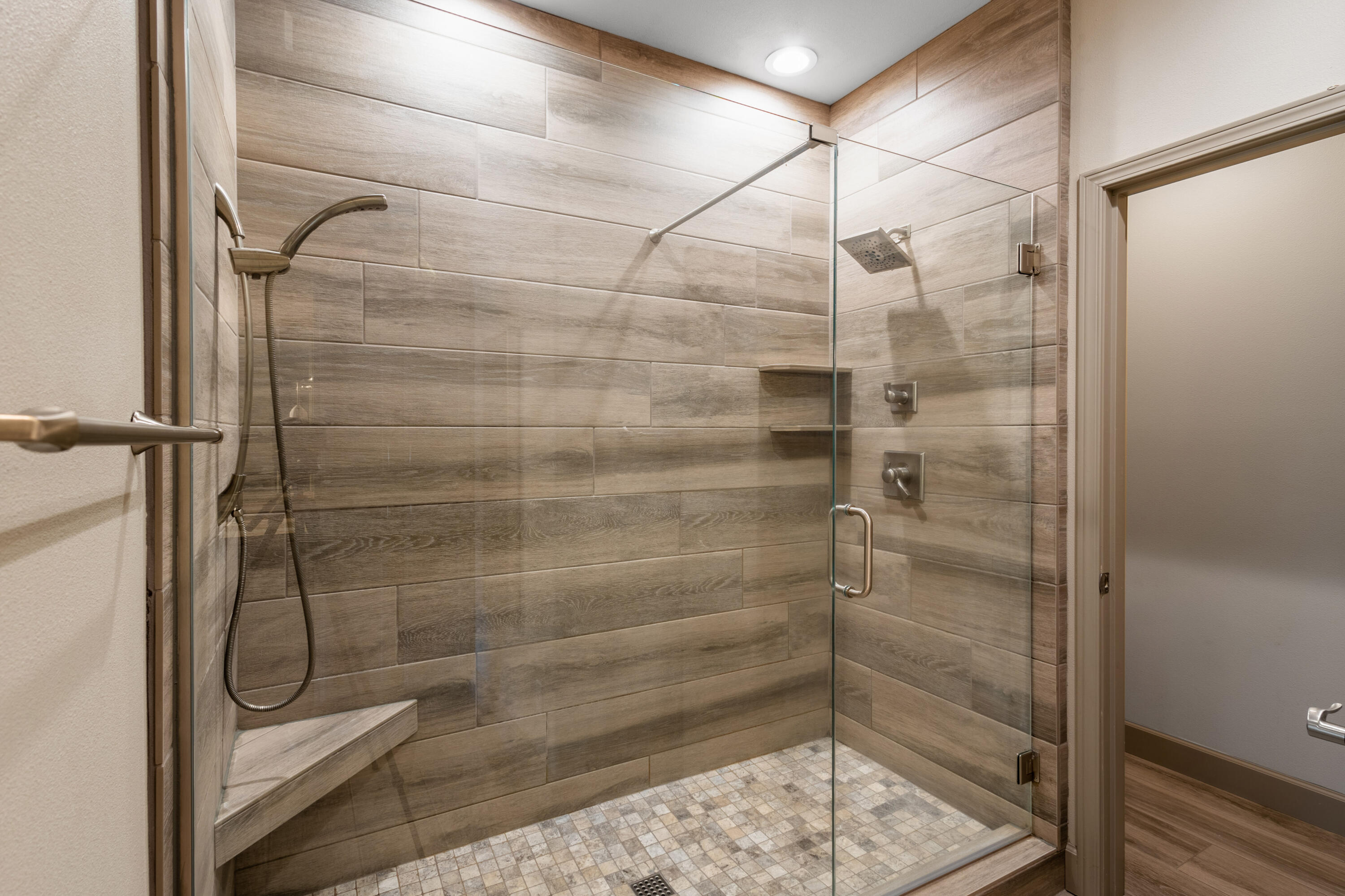 3047 NW Golf View Drive