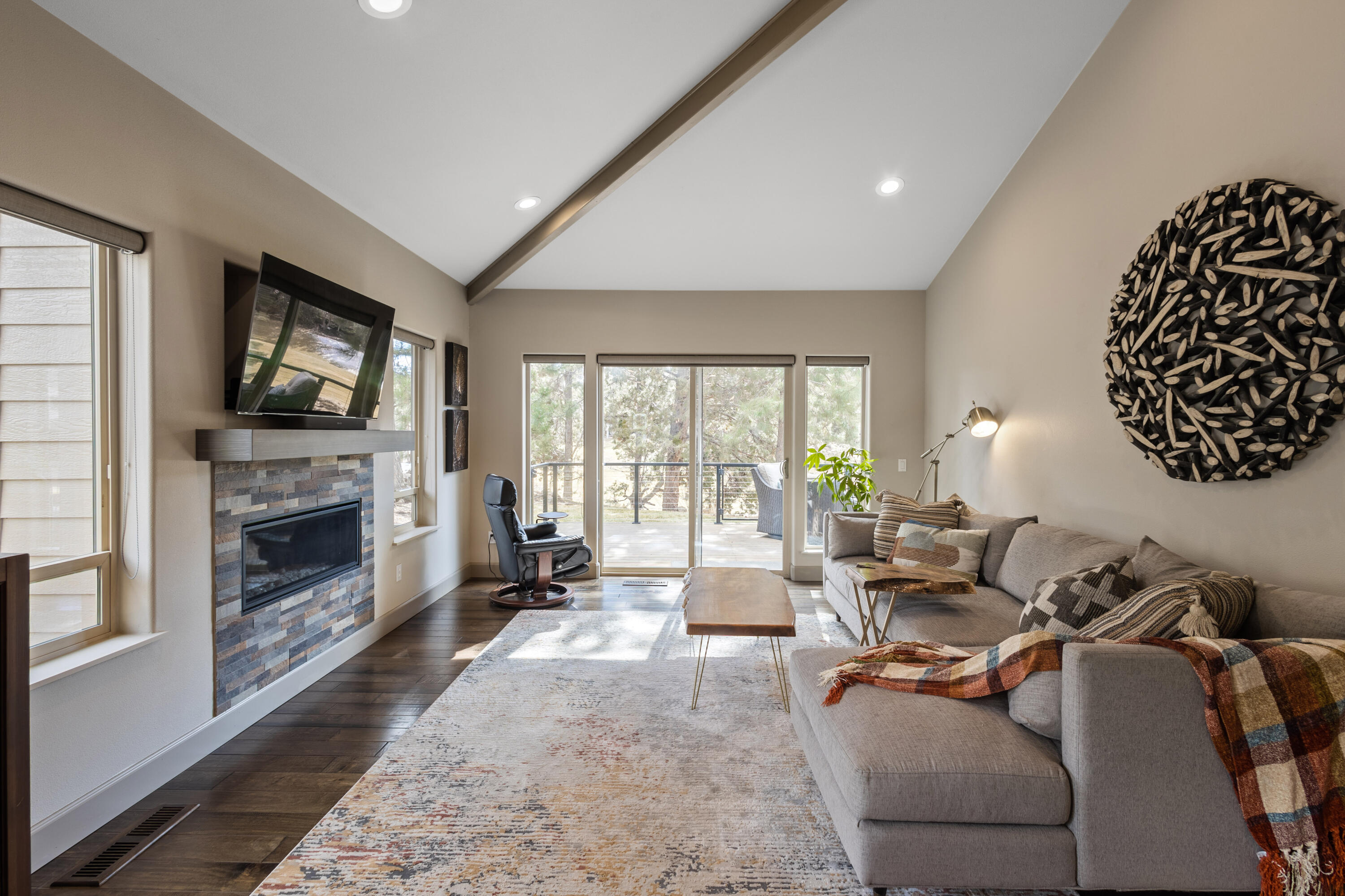 3047 NW Golf View Drive