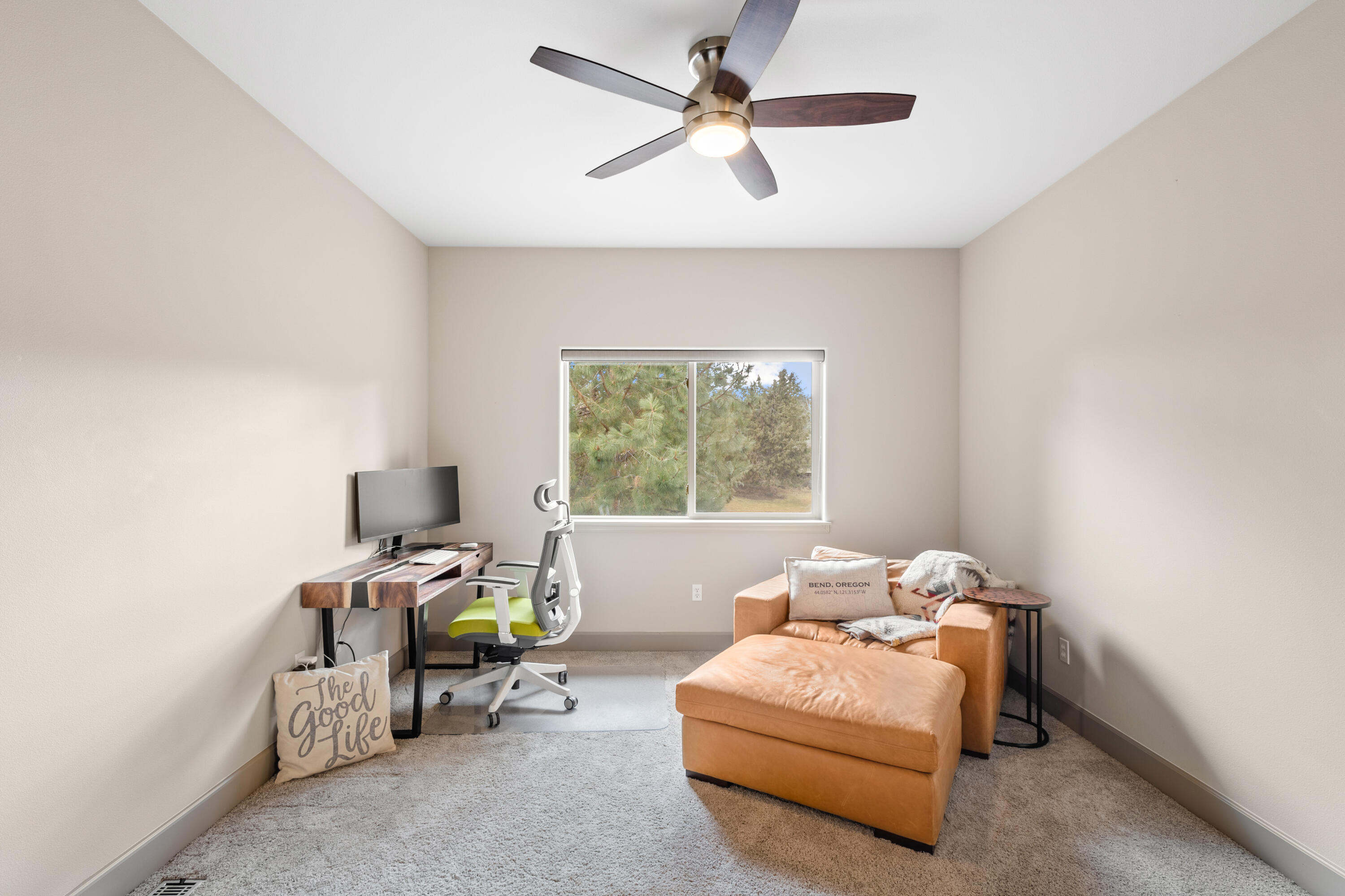 3047 NW Golf View Drive