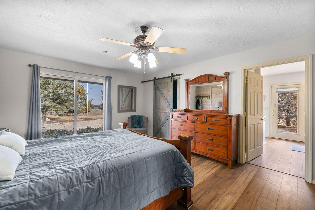 18030 SW Mount Adams Loop