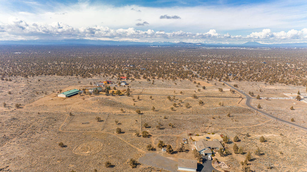 18030 SW Mount Adams Loop