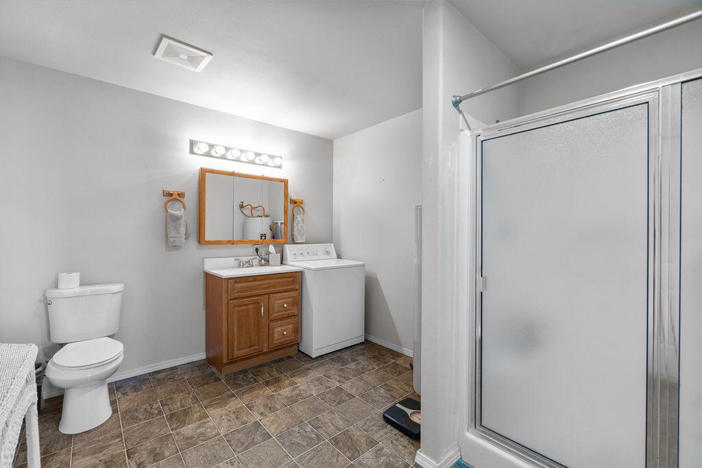 18030 SW Mount Adams Loop