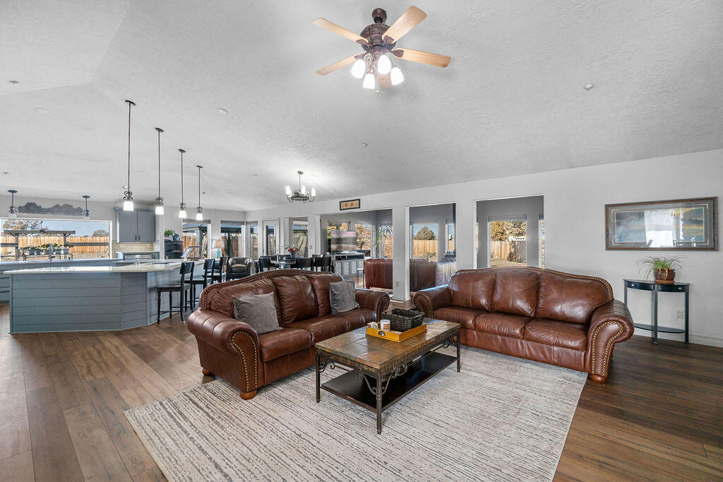 18030 SW Mount Adams Loop