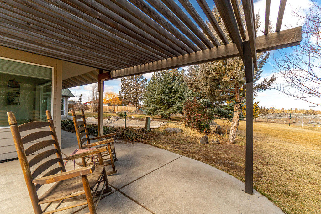 18030 SW Mount Adams Loop