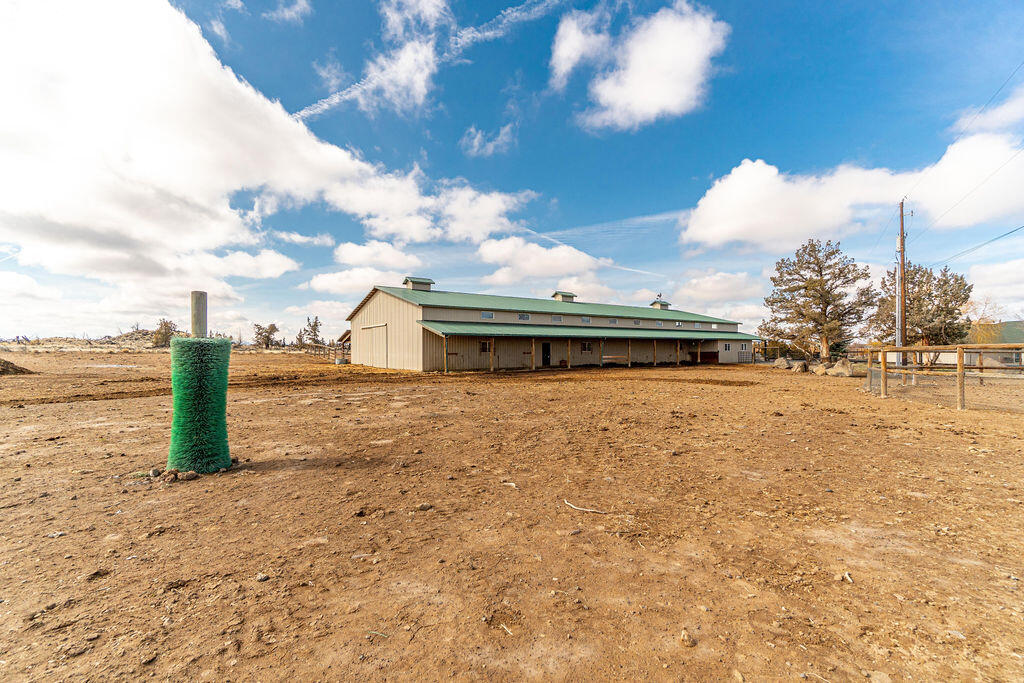 18030 SW Mount Adams Loop