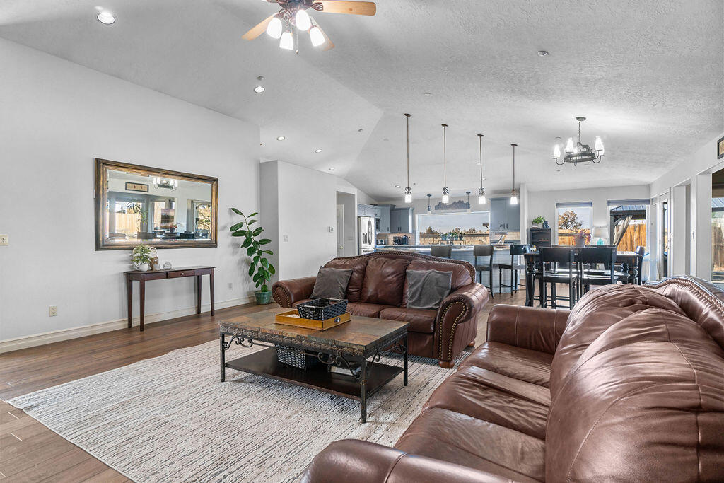 18030 SW Mount Adams Loop