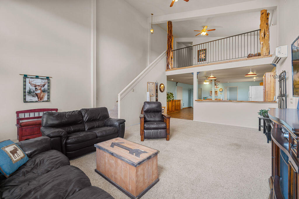 18030 SW Mount Adams Loop