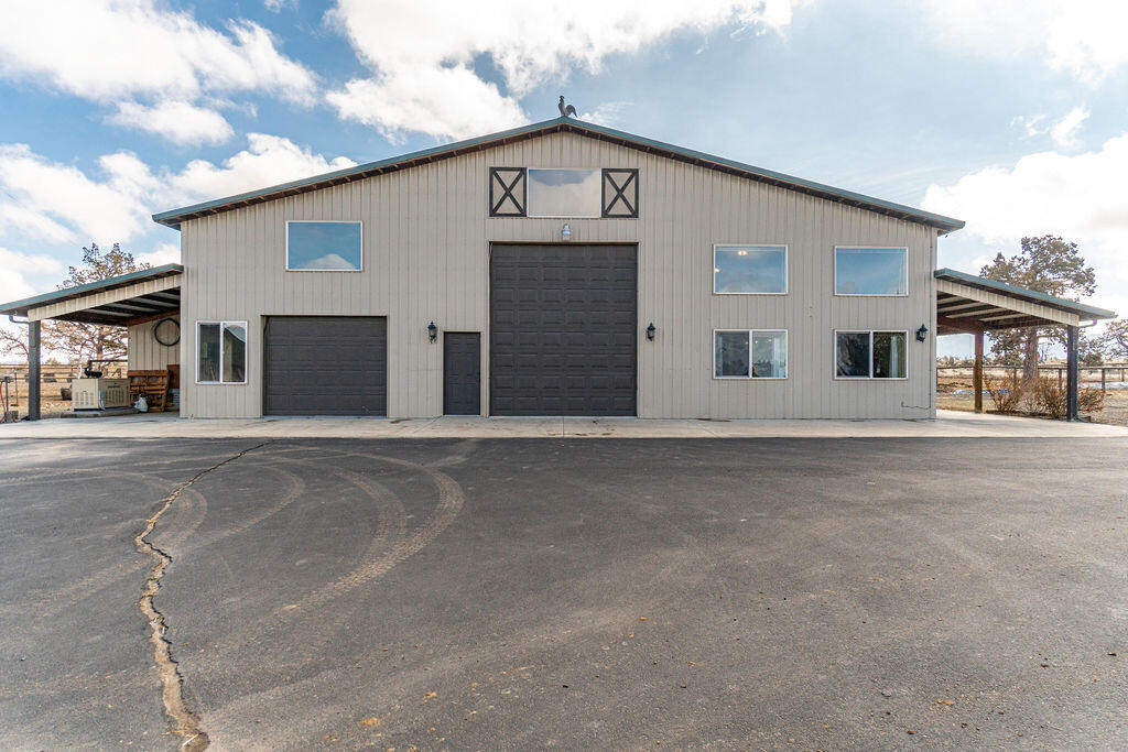 18030 SW Mount Adams Loop