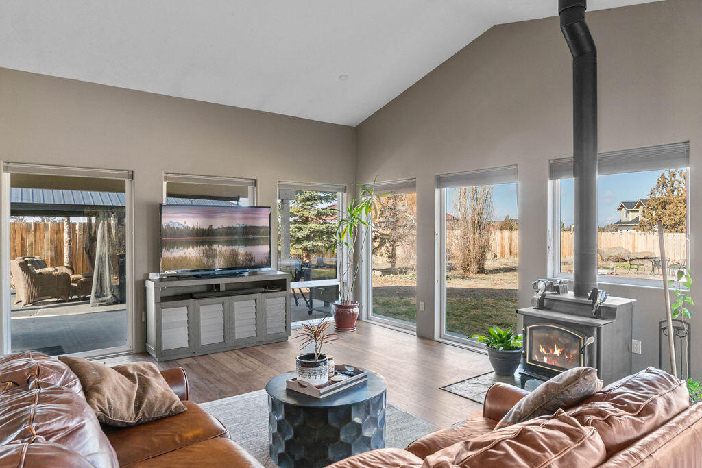 18030 SW Mount Adams Loop