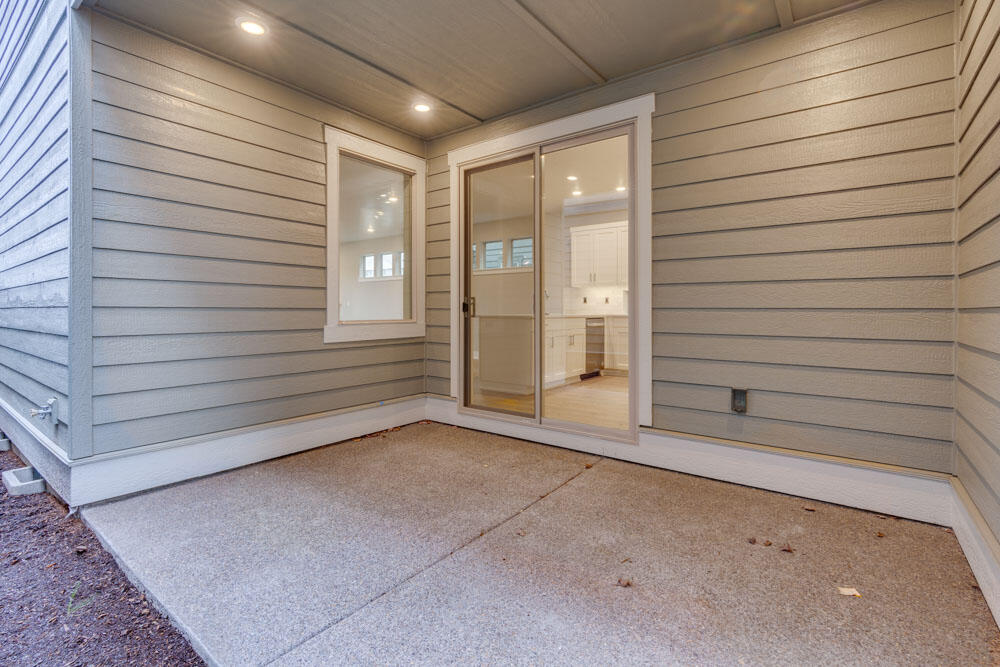 3783 NE Petrosa Avenue