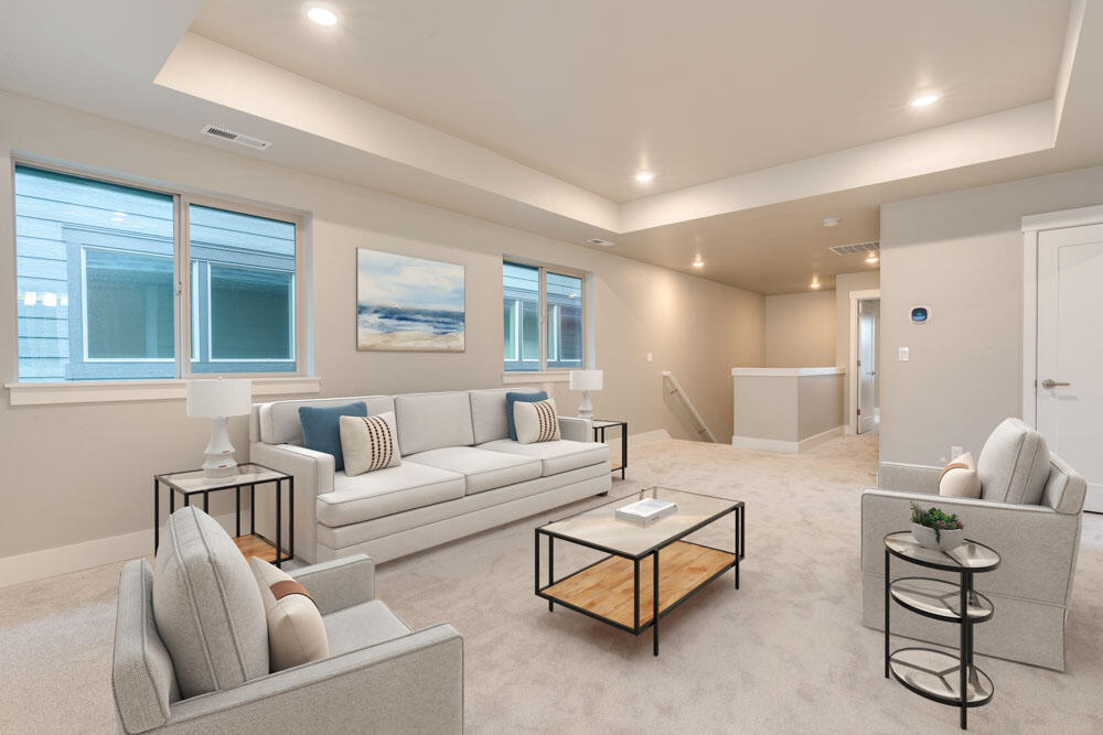 3783 NE Petrosa Avenue