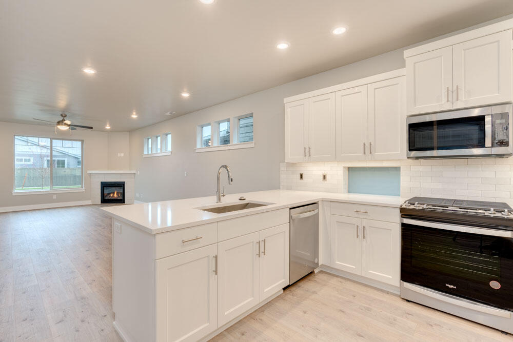 3783 NE Petrosa Avenue