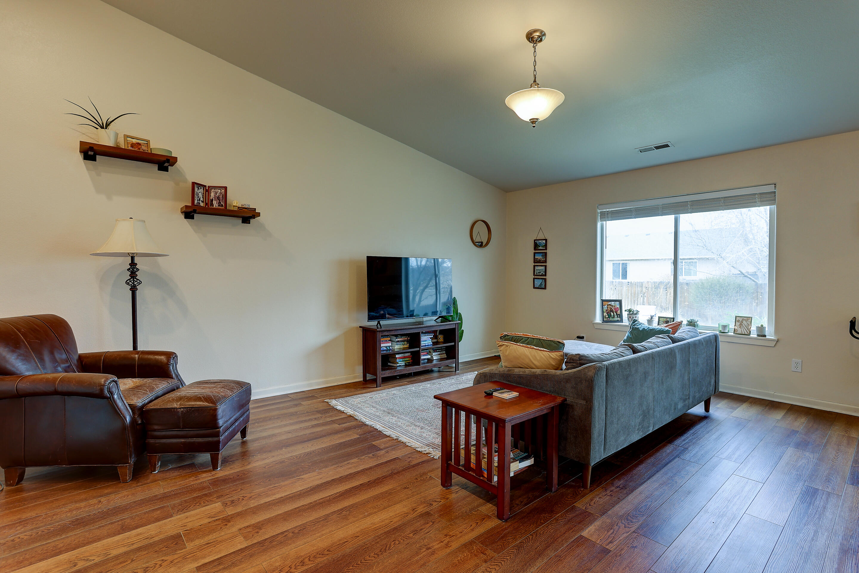 2875 SW Deschutes Drive