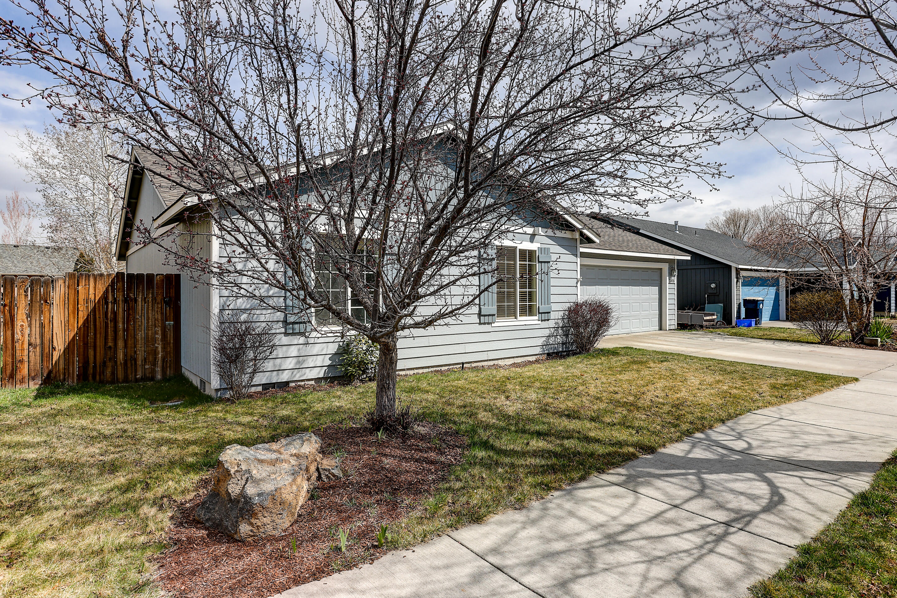 2875 SW Deschutes Drive