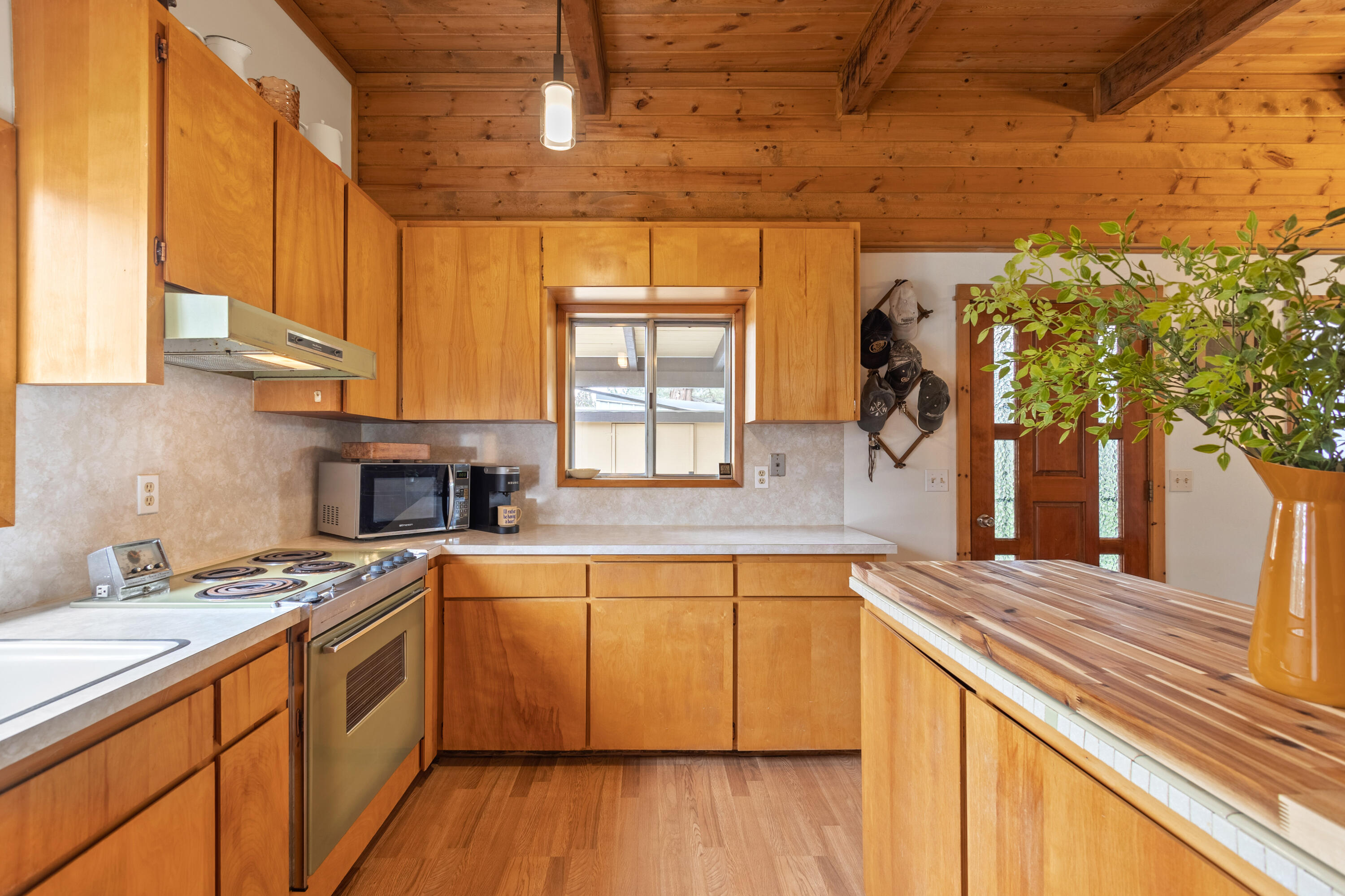 64540 Riverview Avenue