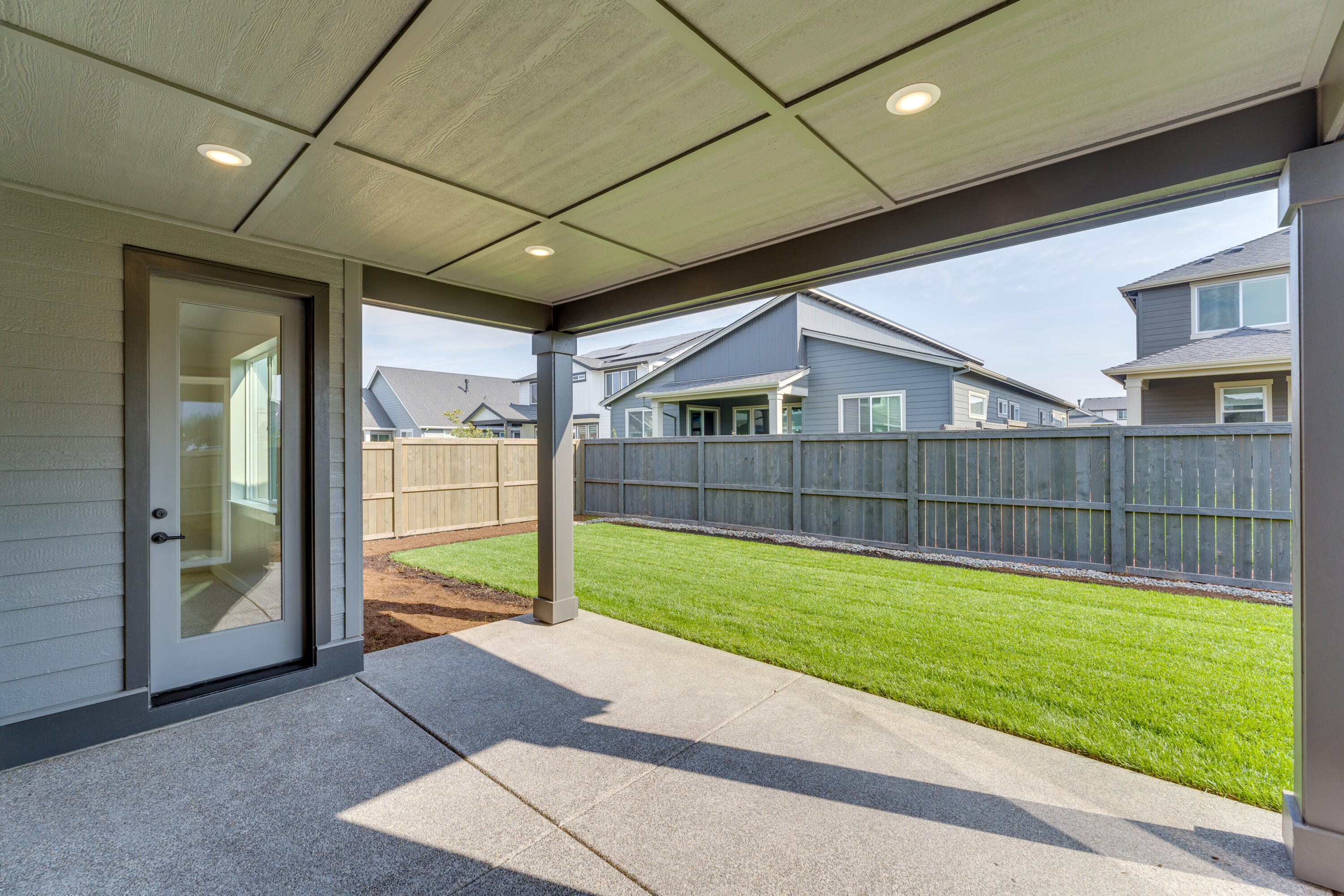 3037 NE Nipper Drive