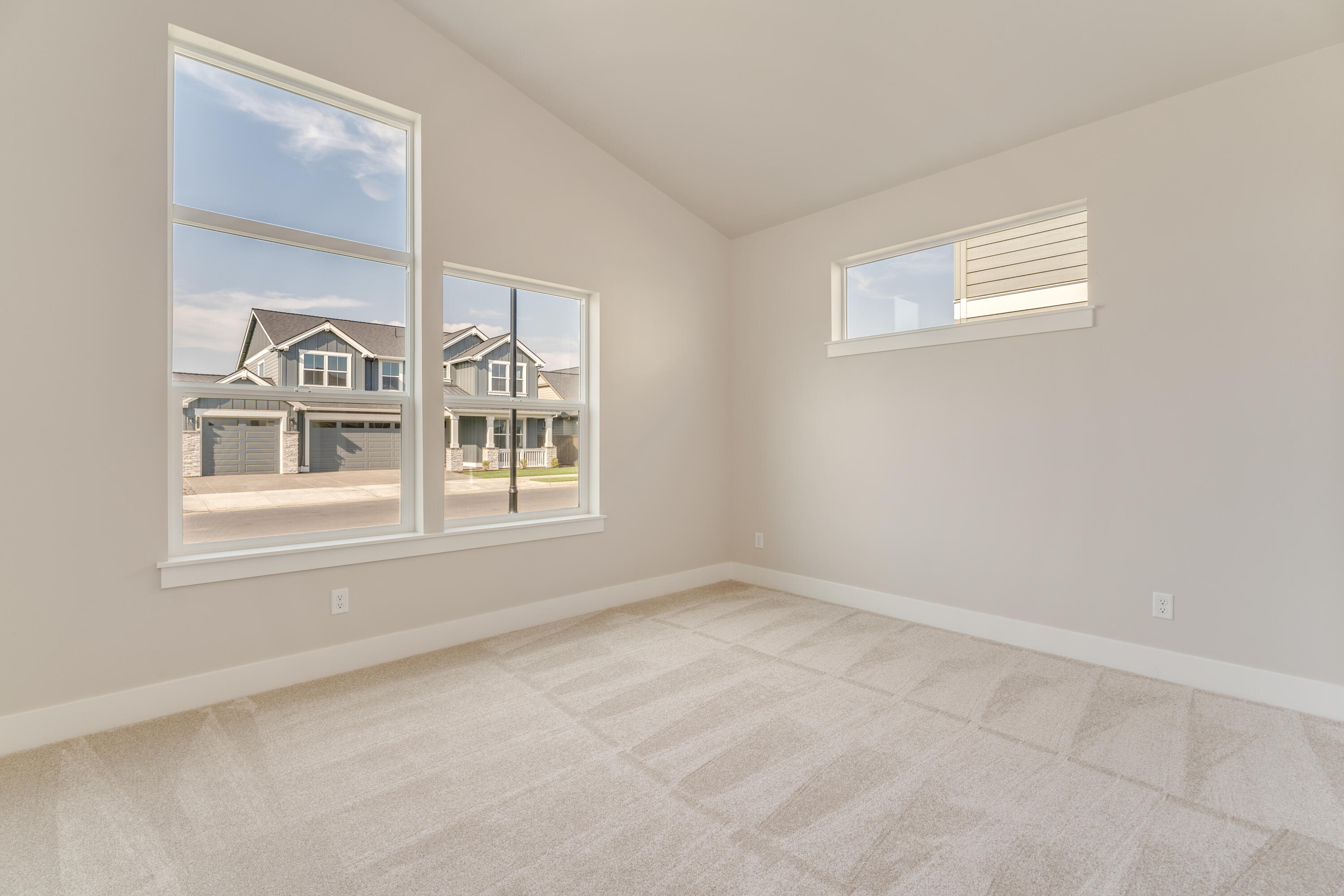 3037 NE Nipper Drive