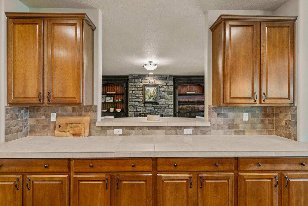 61359 Gorge View Street