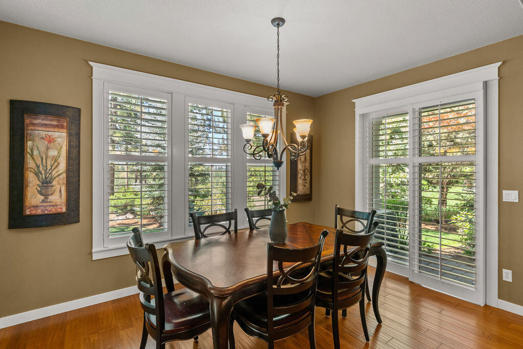 61359 Gorge View Street