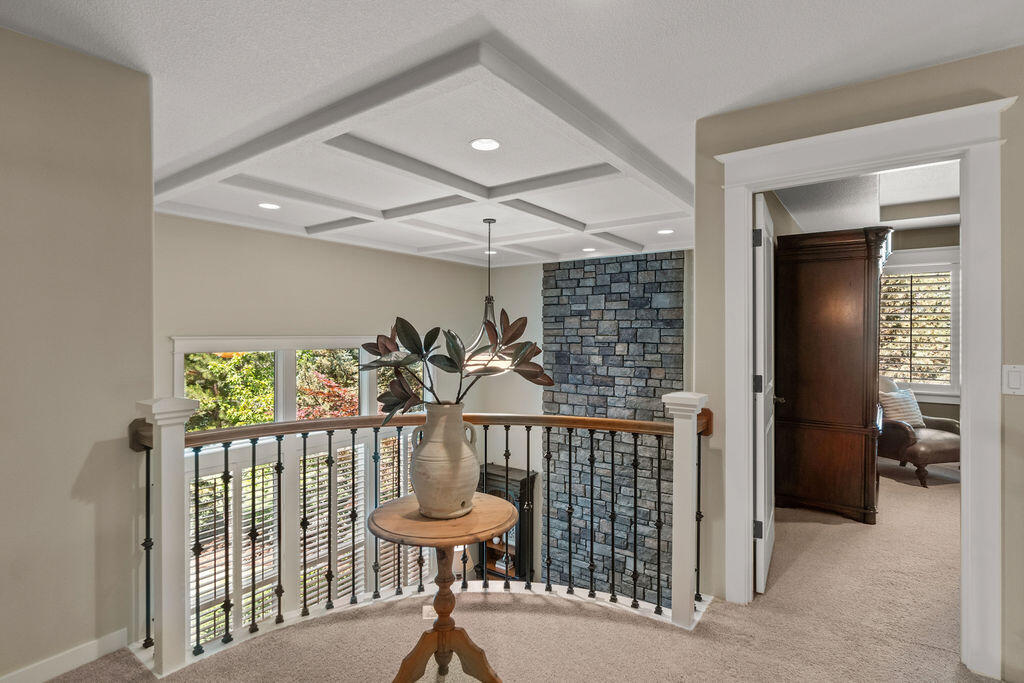 61359 Gorge View Street