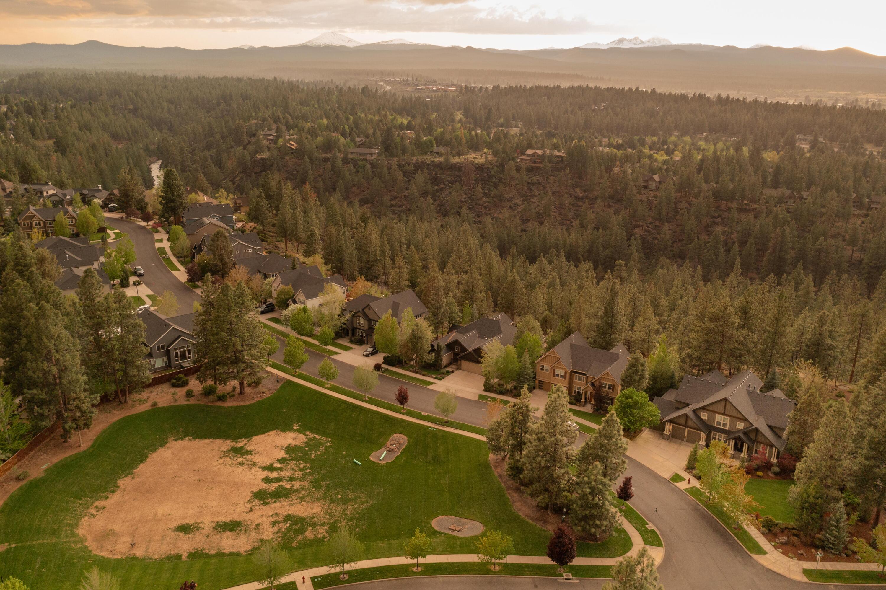 61359 Gorge View Street