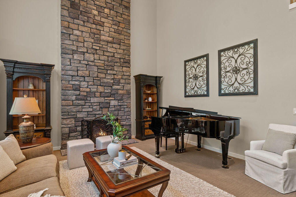 61359 Gorge View Street