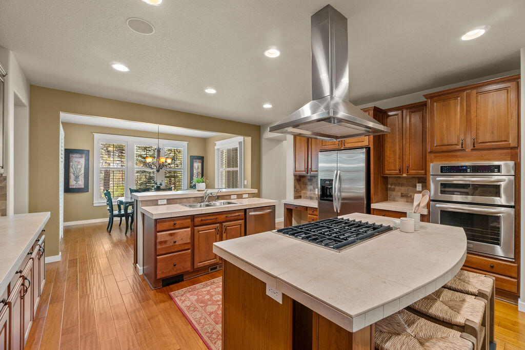 61359 Gorge View Street