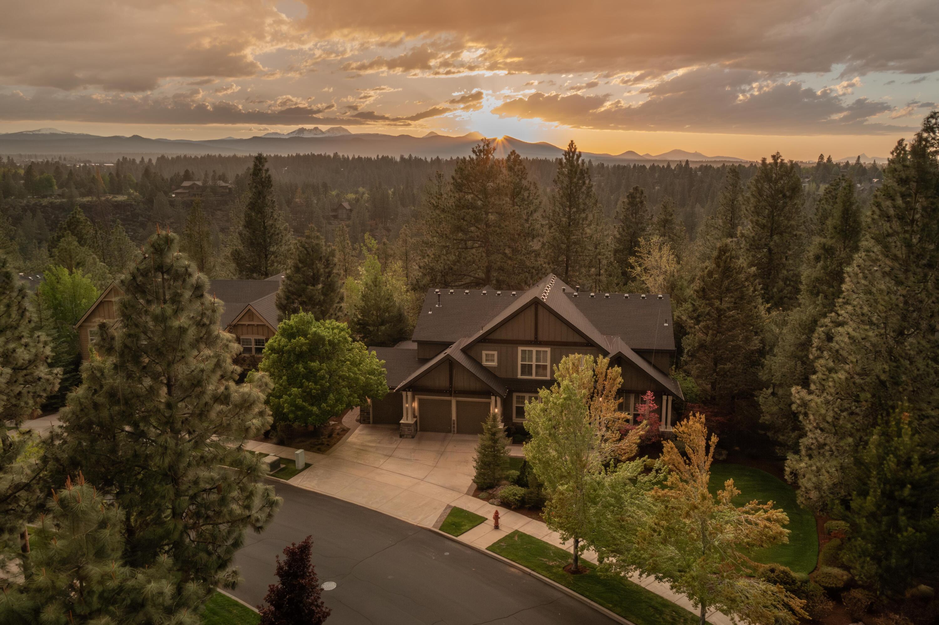 61359 Gorge View Street