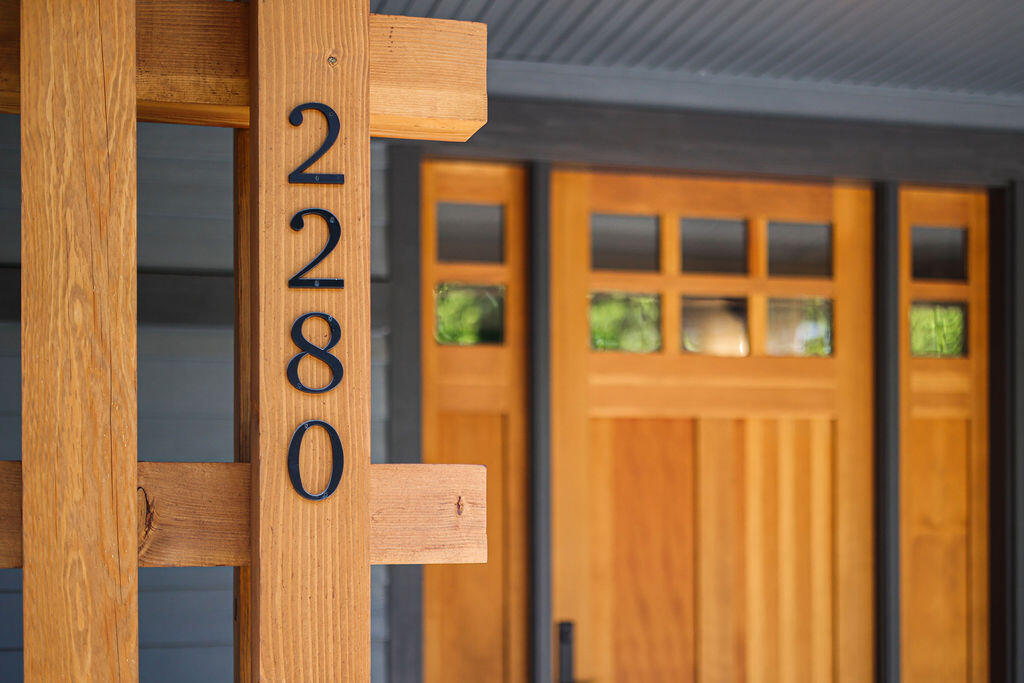 2280 NW Lemhi Pass Drive