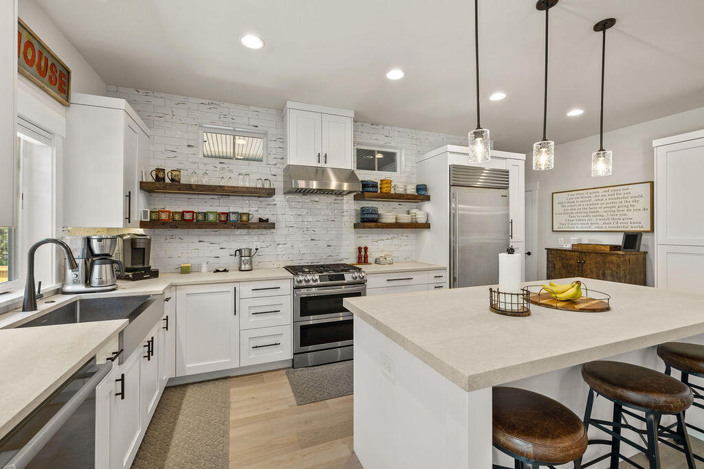 2280 NW Lemhi Pass Drive