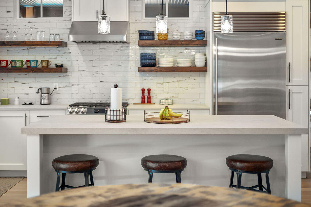 2280 NW Lemhi Pass Drive