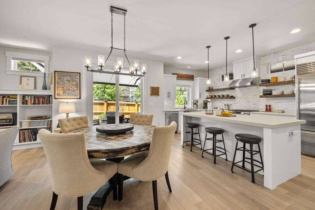 2280 NW Lemhi Pass Drive