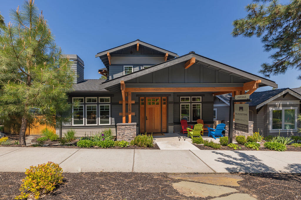 2280 NW Lemhi Pass Drive