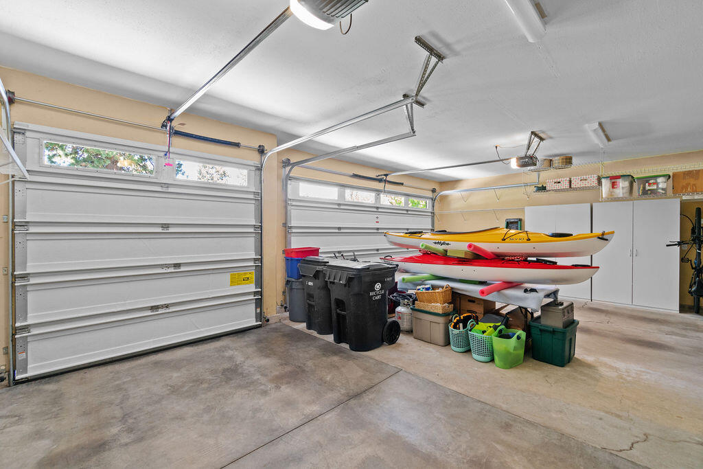 142 NW Outlook Vista Drive